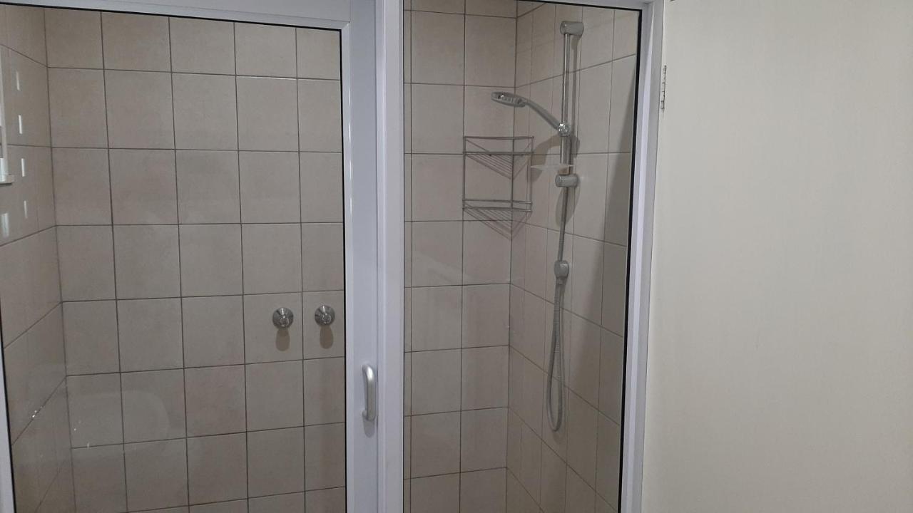 Feather Self Catering Accommodation Windhoek Esterno foto